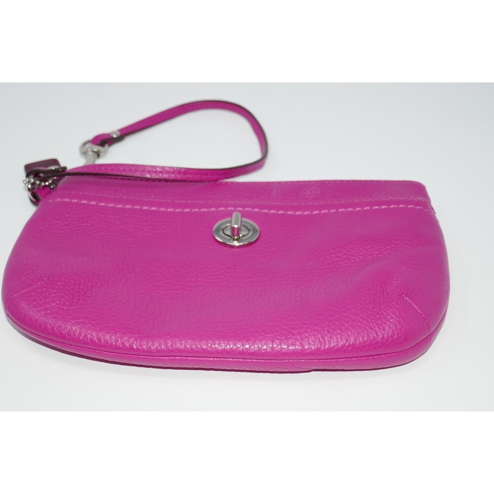 Coach Park Bright Magenta Pebbled Leather Medium Turn Lock Wristlet F49472 - Picture 3 of 13